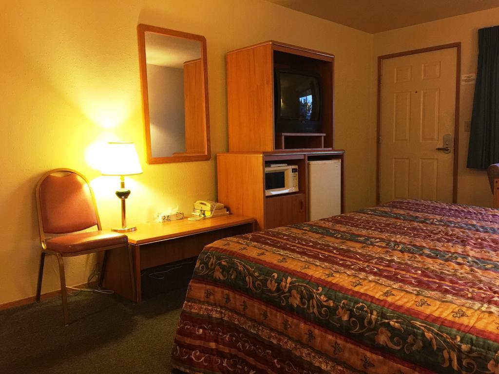 Portland South Motel